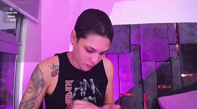 Snapshot of Charlee_pink chatting on February 2025 12:02:01 AM Charlee pink online show from February 2025 12:02:01 AM