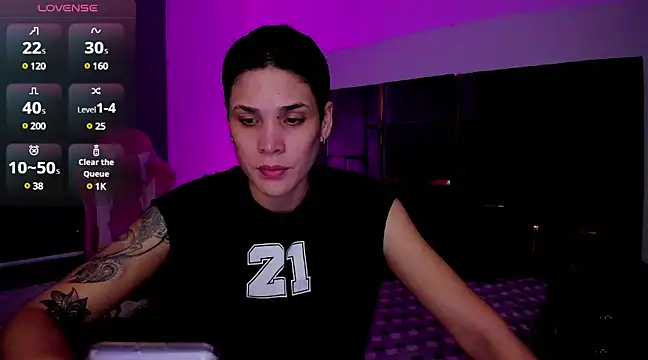 Snapshot of Charlee_pink chatting on March 2025 03:24:01 AM Charlee pink online show from March 2025 03:24:01 AM