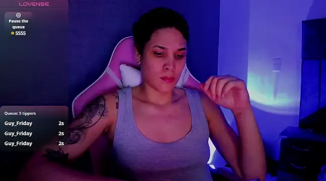 Snapshot of Charlee_pink chatting on March 2025 03:36:02 AM Charlee pink online show from March 2025 03:36:02 AM