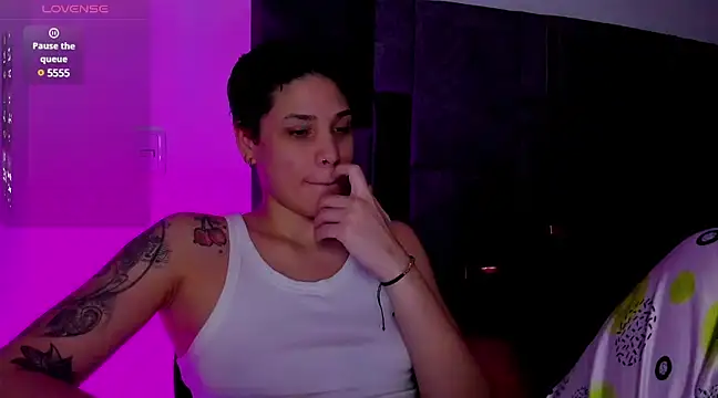 Snapshot of Charlee_pink chatting on March 2025 10:37:02 PM Charlee pink online show from March 2025 10:37:02 PM