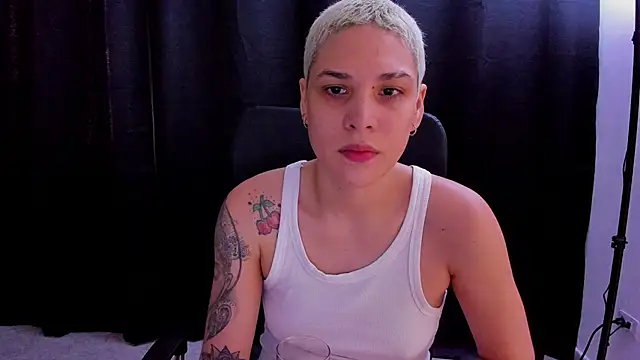 Snapshot of Charlee_pink chatting on September 2025 01:12:01 PM Charlee pink online show from September 2025 01:12:01 PM