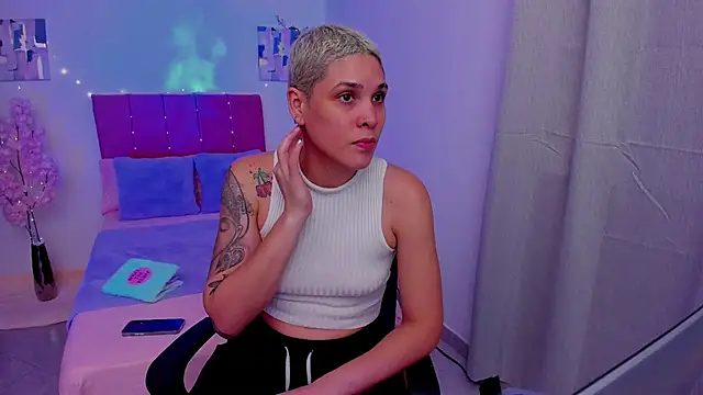 Snapshot of Charlee_pink chatting on September 2025 12:45:02 AM Charlee pink online show from September 2025 12:45:02 AM