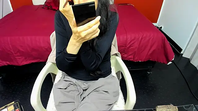 Snapshot of Abrillee1 chatting on January 2025 07:29:02 PM Abrillee1 online show from January 2025 07:29:02 PM