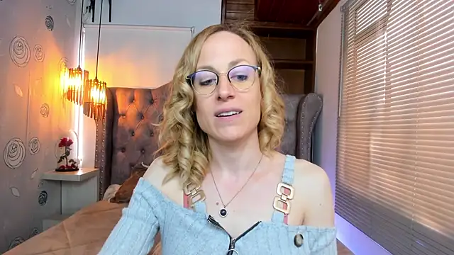 Snapshot of SammySanders chatting on January 2025 03:20:01 PM SammySanders online show from January 2025 03:20:01 PM