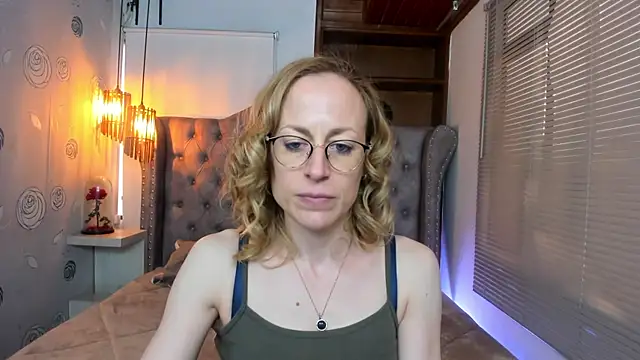 Snapshot of SammySanders chatting on February 2025 10:11:02 PM SammySanders online show from February 2025 10:11:02 PM