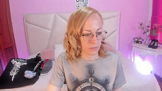 Snapshot of SammySanders chatting on November 2025 03:22:01 PM SammySanders online show from November 2025 03:22:01 PM