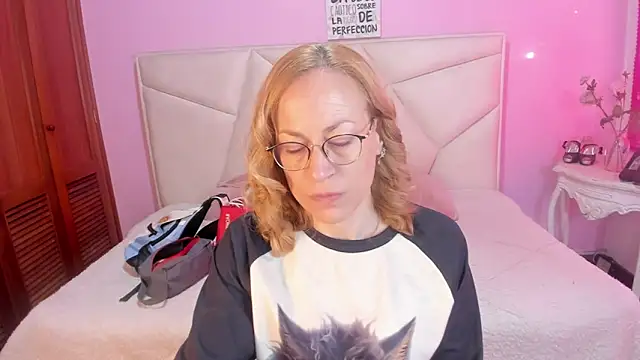 Snapshot of SammySanders chatting on November 2025 12:20:01 PM SammySanders online show from November 2025 12:20:01 PM