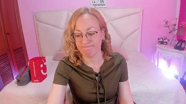 Snapshot of SammySanders chatting on December 2025 04:34:02 PM SammySanders online show from December 2025 04:34:02 PM