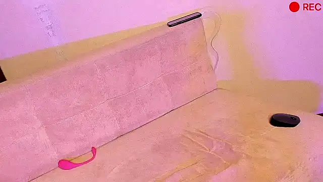 Nicholasrodrii online show from December 2024 04:45:01 AM