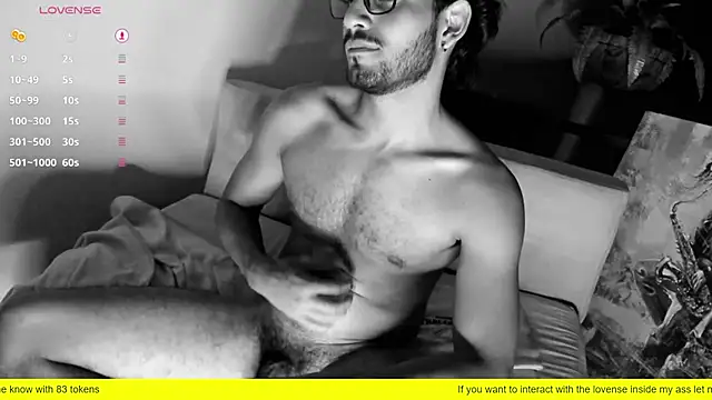 Nicholasrodrii online show from February 2025 10:42:02 PM