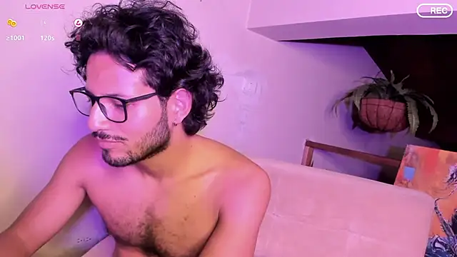 Nicholasrodrii online show from March 2025 05:10:02 AM