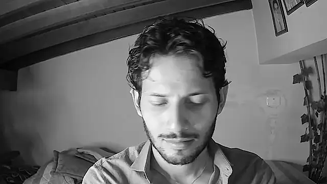 Snapshot of Nicholasrodrii chatting on June 2026 09:50:02 PM Nicholasrodrii online show from June 2026 09:50:02 PM