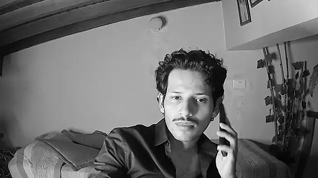 Snapshot of Nicholasrodrii chatting on June 2026 11:20:02 PM Nicholasrodrii online show from June 2026 11:20:02 PM