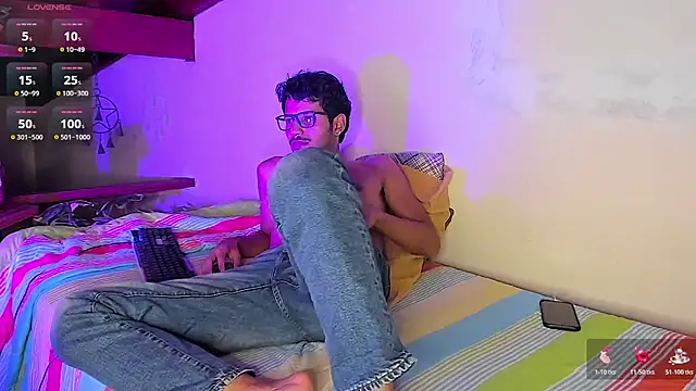 Snapshot of Nicholasrodrii chatting on July 2026 11:22:01 PM Nicholasrodrii online show from July 2026 11:22:01 PM