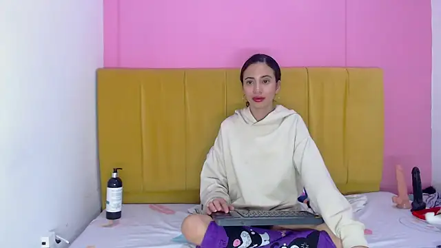 angelinabrookcm101 online show from December 2024 08:22:01 AM