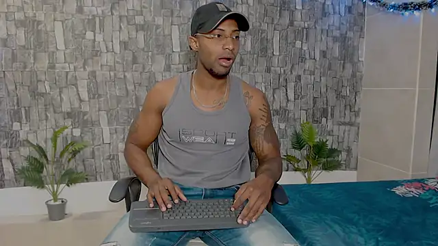 Snapshot of Joseephjackson chatting on January 2025 02:13:01 PM Joseephjackson online show from January 2025 02:13:01 PM