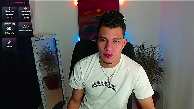 Snapshot of dirtyboy_23 chatting on November 2025 06:14:01 AM dirtyboy 23 online show from November 2025 06:14:01 AM