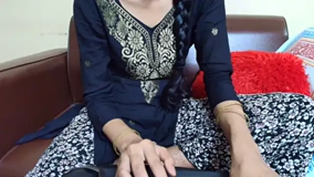 Srabontii online show from November 2025 06:21:01 PM