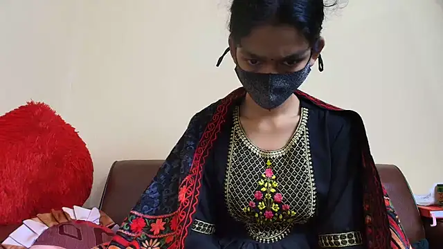 Srabontii online show from December 2025 07:01:02 PM