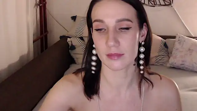 pepper milf online show from January 2025 05:08:01 PM