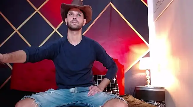 Snapshot of CindyandCarlo chatting on December 2024 11:46:02 PM CindyandCarlo online show from December 2024 11:46:02 PM