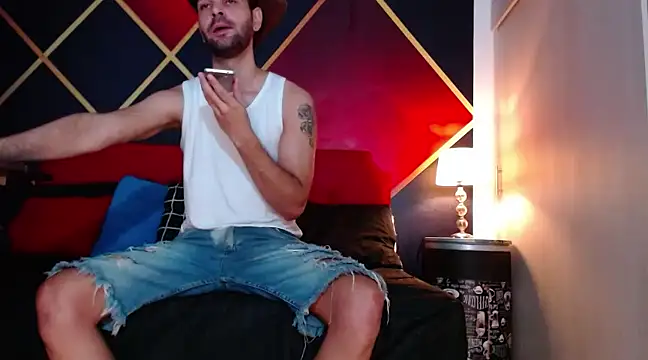 Snapshot of CindyandCarlo chatting on December 2024 03:33:02 PM CindyandCarlo online show from December 2024 03:33:02 PM