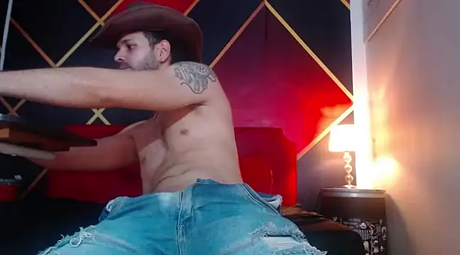 Snapshot of CindyandCarlo chatting on December 2024 09:40:02 PM CindyandCarlo online show from December 2024 09:40:02 PM