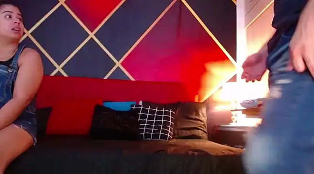 Snapshot of CindyandCarlo chatting on December 2024 04:10:01 PM CindyandCarlo online show from December 2024 04:10:01 PM