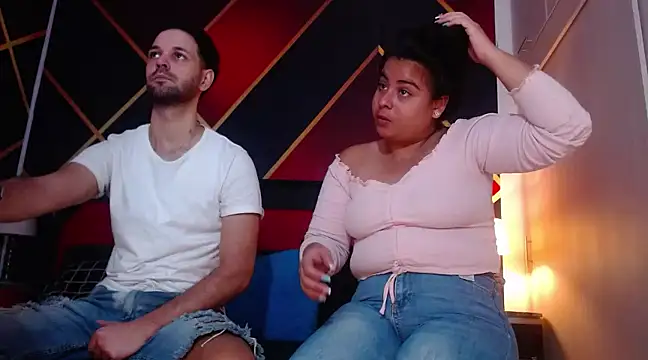 Snapshot of CindyandCarlo chatting on January 2025 04:05:01 PM CindyandCarlo online show from January 2025 04:05:01 PM