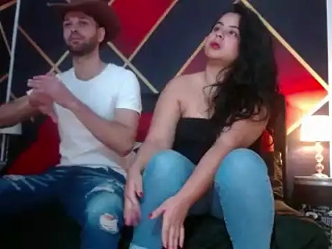 Snapshot of CindyandCarlo chatting on January 2025 02:10:02 PM CindyandCarlo online show from January 2025 02:10:02 PM