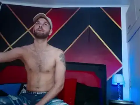 Snapshot of CindyandCarlo chatting on January 2025 03:40:01 PM CindyandCarlo online show from January 2025 03:40:01 PM