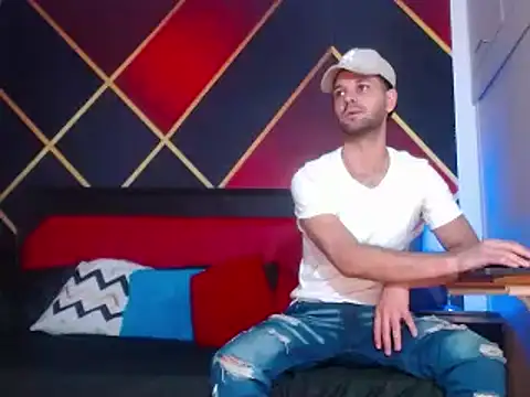 Snapshot of CindyandCarlo chatting on January 2025 03:44:01 PM CindyandCarlo online show from January 2025 03:44:01 PM