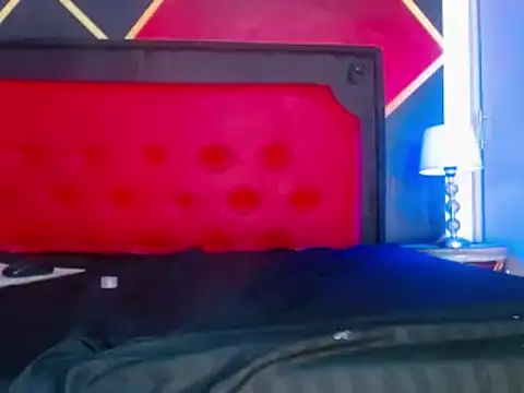 Snapshot of CindyandCarlo chatting on February 2025 10:59:02 PM CindyandCarlo online show from February 2025 10:59:02 PM