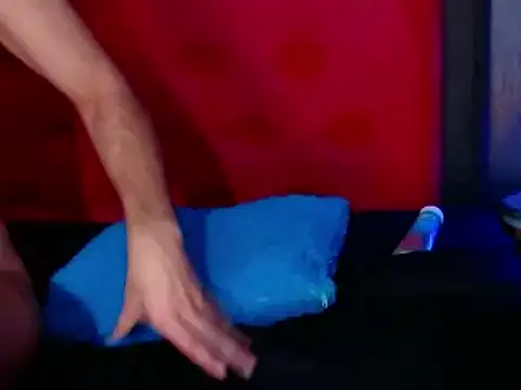 Snapshot of CindyandCarlo chatting on March 2025 06:33:02 PM CindyandCarlo online show from March 2025 06:33:02 PM