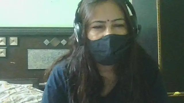 couplesuni online show from April 2026 05:02:02 AM