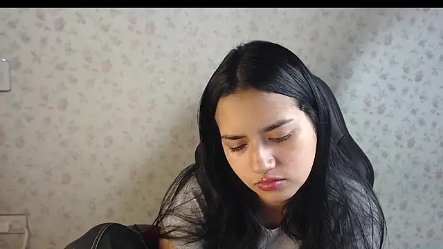 kayla k18 online show from October 2025 01:05:02 AM