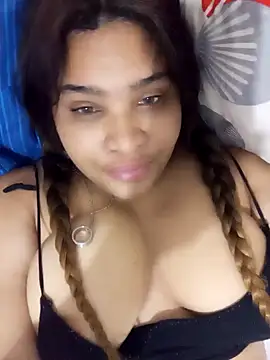 Snapshot of ambarlennoix chatting on December 2024 02:02:01 PM ambarlennoix online show from December 2024 02:02:01 PM