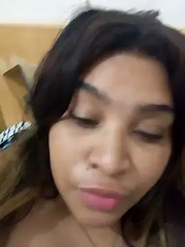 Snapshot of ambarlennoix chatting on January 2025 07:06:02 AM ambarlennoix online show from January 2025 07:06:02 AM