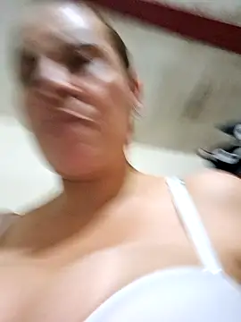 Snapshot of Zaralu_ chatting on January 2025 11:38:02 PM Zaralu online show from January 2025 11:38:02 PM