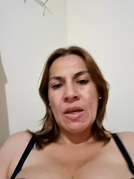 Snapshot of Zaralu_ chatting on January 2025 01:21:02 AM Zaralu online show from January 2025 01:21:02 AM