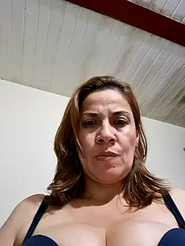 Snapshot of Zaralu_ chatting on January 2025 10:56:01 PM Zaralu online show from January 2025 10:56:01 PM