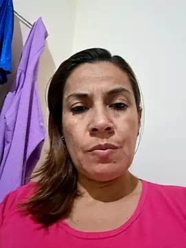 Snapshot of Zaralu_ chatting on March 2025 02:57:02 AM Zaralu online show from March 2025 02:57:02 AM