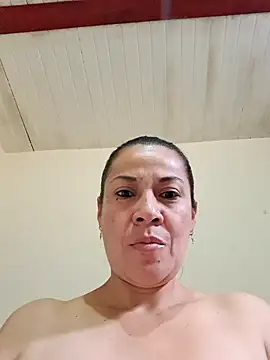 Snapshot of Zaralu_ chatting on November 2025 01:24:01 PM Zaralu online show from November 2025 01:24:01 PM