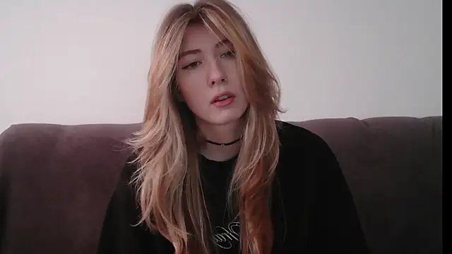 ErikaShyy online show from January 2025 11:01:01 AM