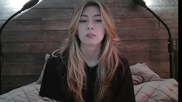 ErikaShyy online show from February 2025 11:09:02 AM