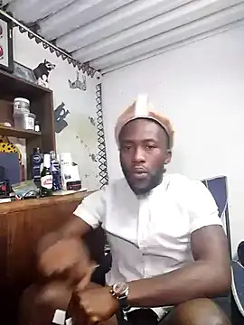 Snapshot of bull_Giant chatting on December 2024 10:39:02 PM bull Giant online show from December 2024 10:39:02 PM