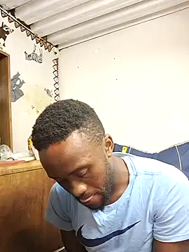 Snapshot of bull_Giant chatting on December 2024 12:30:01 AM bull Giant online show from December 2024 12:30:01 AM