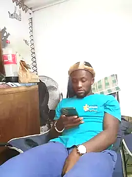 Snapshot of bull_Giant chatting on December 2024 09:28:02 PM bull Giant online show from December 2024 09:28:02 PM