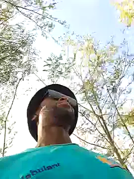 Snapshot of bull_Giant chatting on December 2024 02:37:01 PM bull Giant online show from December 2024 02:37:01 PM