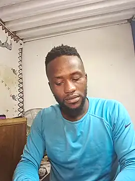 Snapshot of bull_Giant chatting on February 2025 11:37:02 PM bull Giant online show from February 2025 11:37:02 PM